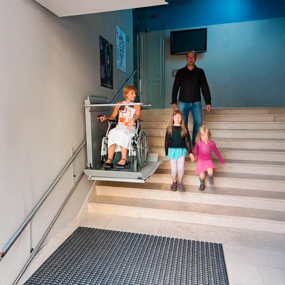 Plataforma Salvaescaleras en Costa Rica, Elevadores Centroamericanos