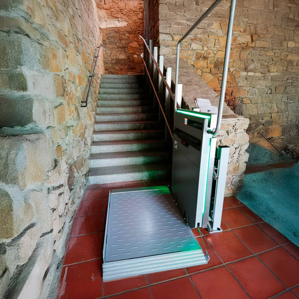 Plataforma Salvaescaleras en Costa Rica, Elevadores Centroamericanos
